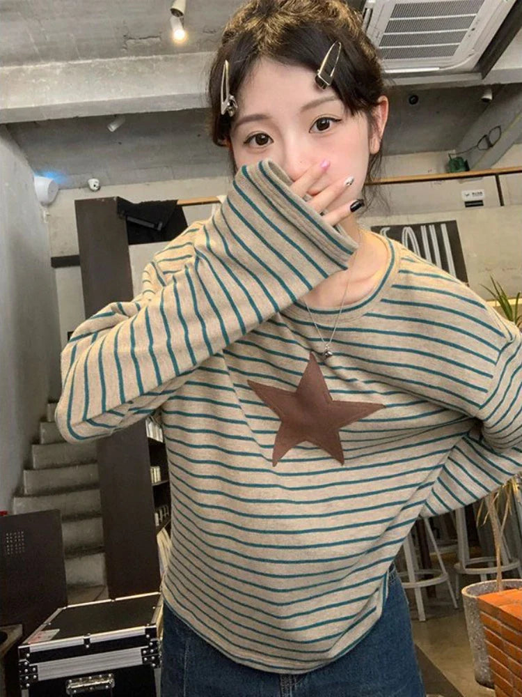 vzyzv  -  Y2K Kpop Star Graphic T Shirts Women Harajuku Retro Striped Long Sleeve Tees Korean Loose Casual Tops Grunge Streetwear