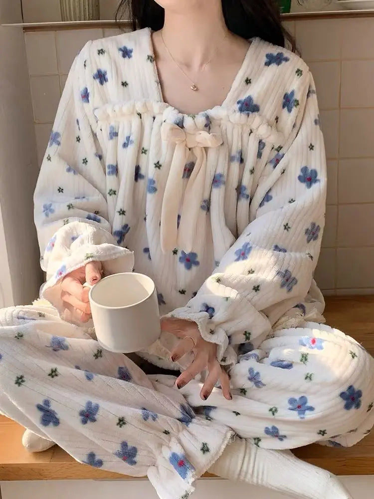 TAVIMART  -  Autumn Winter Women's Casual Blue Flowering Lovely Sweet Girl Warm Soft Sleepwear Loose Pajamas With Pants Flannel Pullover