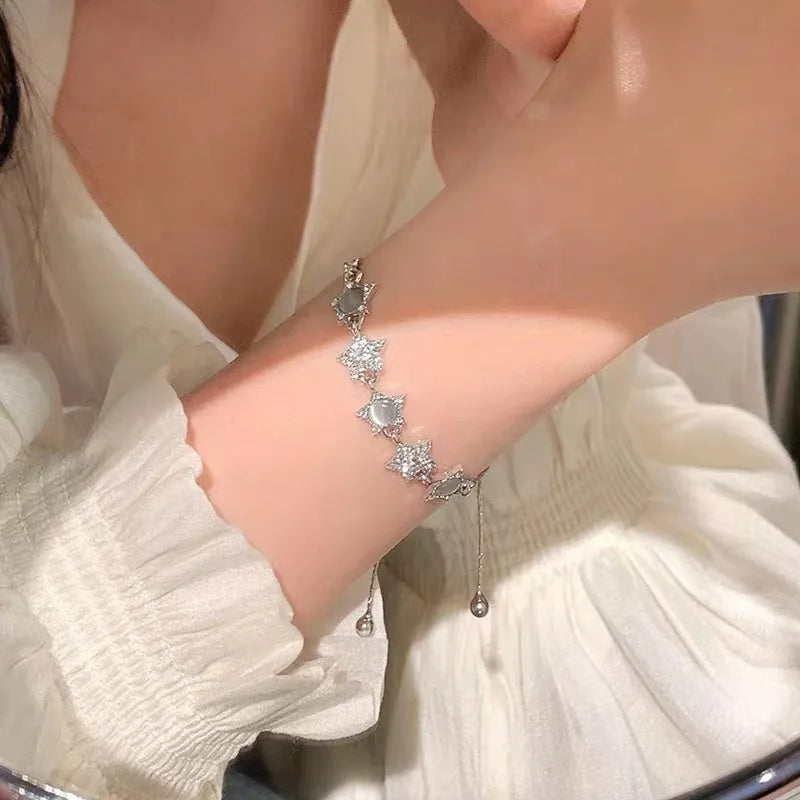 vzyzv  -  New Korean Opal Star Bracelet Women's Light and Luxury Design Exquisite and High Quality Boudoir Couple's Pull Out Handwear