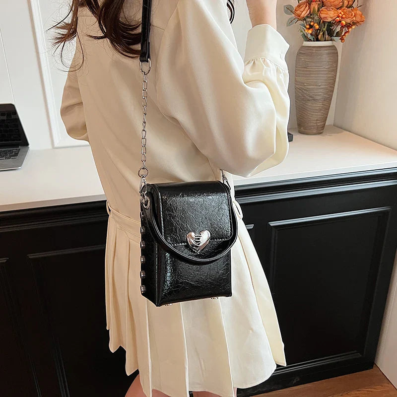 vzyzv  -  Cute Heart Shape Buckle Crossbody Phone Bag Ladies  New Mini Small Pu Leather Flap Messenger Bag Female Handbag And Purse