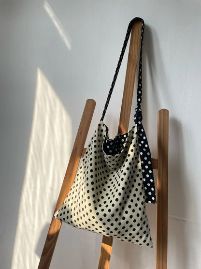 vzyzv  -  Niche Double-sided Black White Polka Dot Bags Female Shoulder Bag Casual All-match Retro All-match Simple Canvas Bags