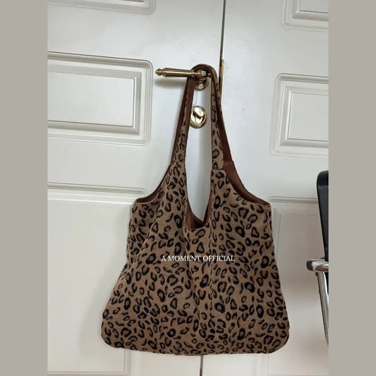 vzyzv  -  Small Retro Leopard Pattern Corduroy One Shoulder Large Capacity Tote Lightweight Travel Double Sided Versatile Bags